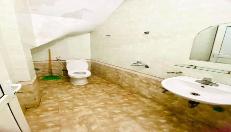 CHO  Ở NHÓM 7 NGƯỜI, HỘ GĐ, KD ONL NHÀ TRƯỜNG CHÍNH, 55M2, 4 TẦNG, 4N, 2 WC, 14 TR